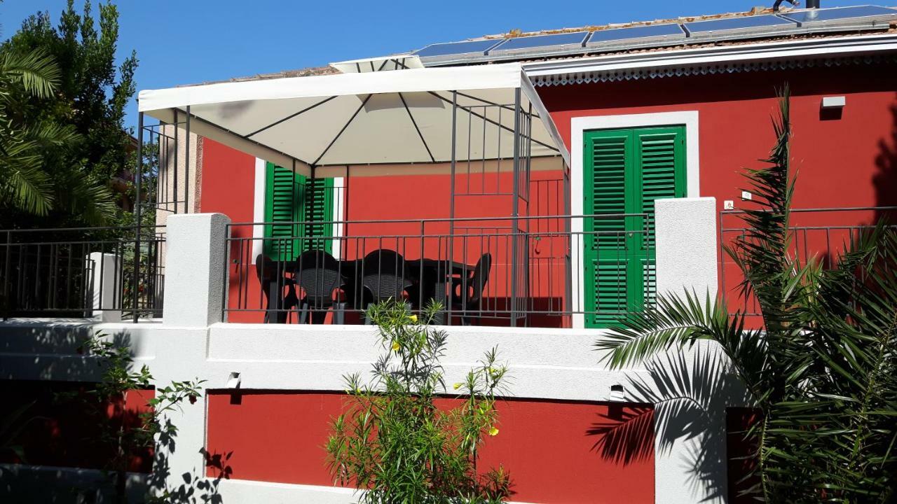 Giardino Labruto Apartman Messina Kültér fotó